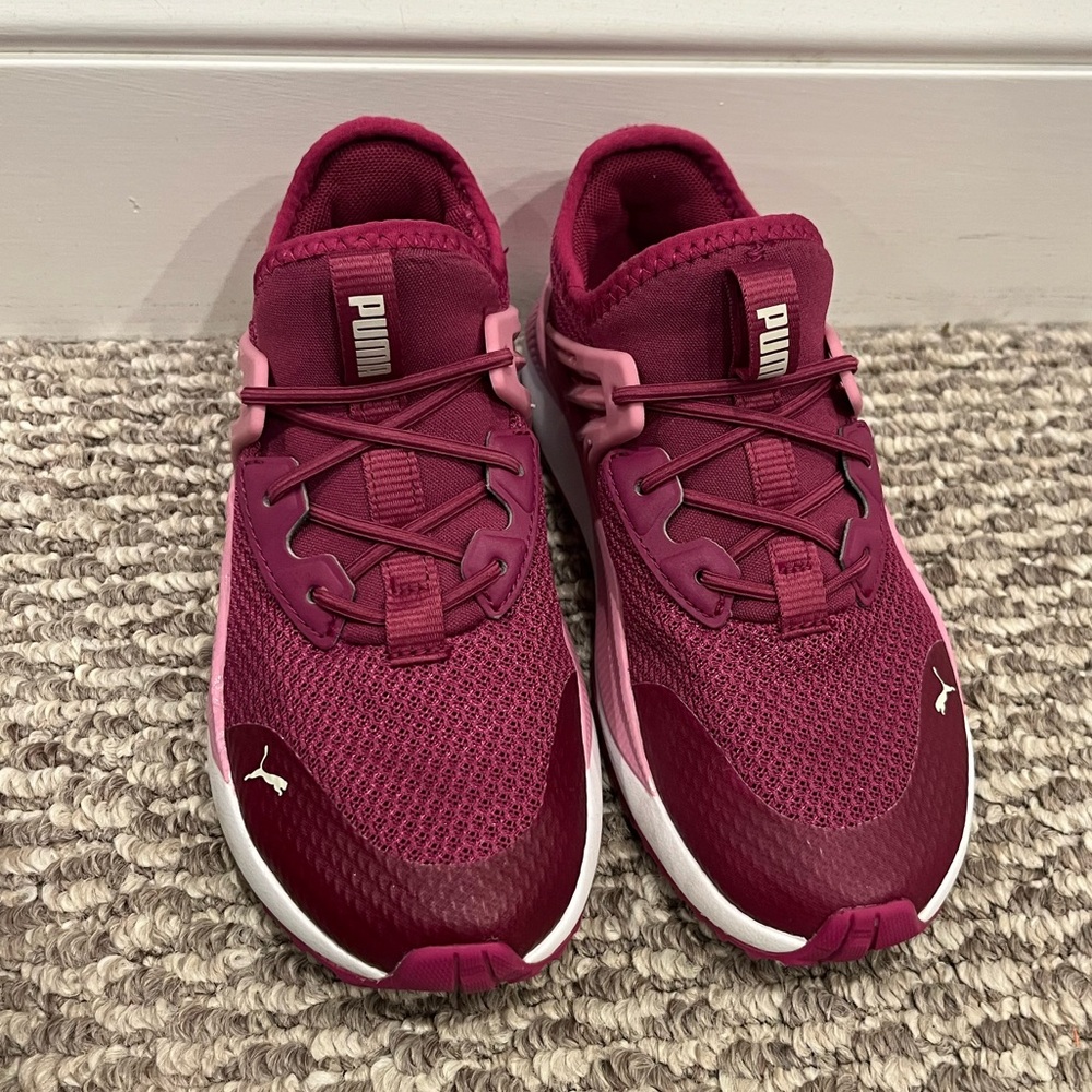 PUMA Slip On Girls Sneakers Size 1